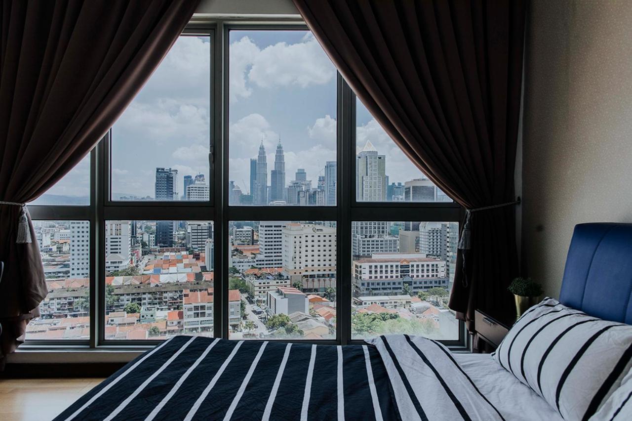 Regalia Residence The Sky Pool Suite Kuala Lumpur Exterior photo